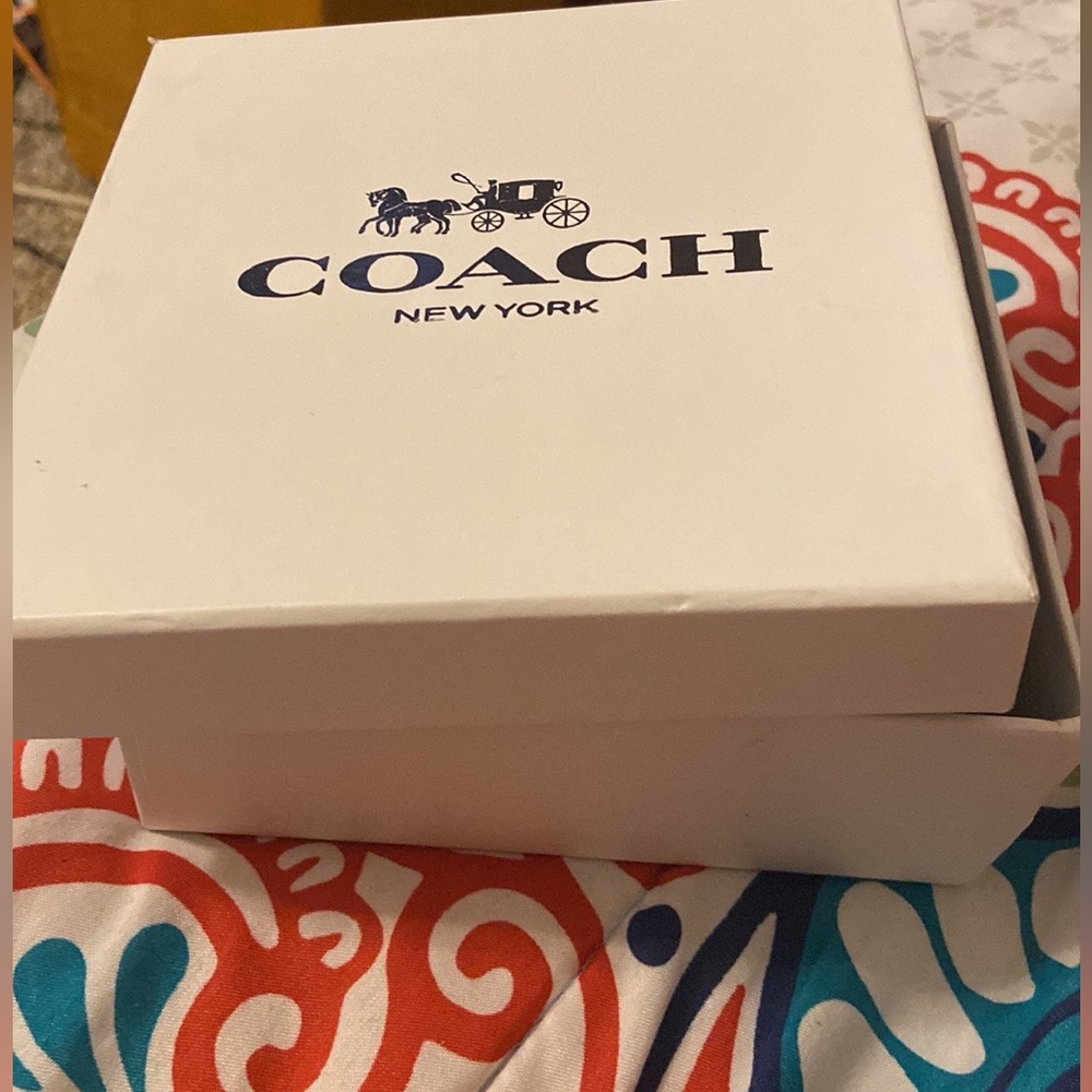 Like New Coach belt 38” 95cm reversible belt w box - Picture 5 of 5